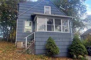 16 Wood Ct, Plymouth, CT 06786 - Photo 2