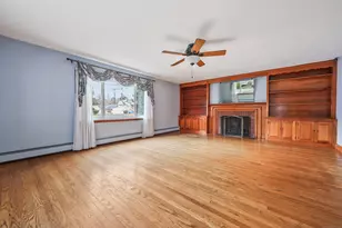 9 Sunset Dr, Middlefield, CT 06481 - Photo 4