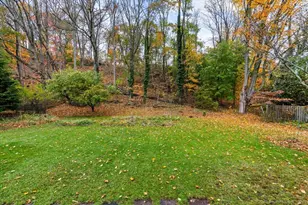 19 Armory St, Hamden, CT 06517 - Photo 34