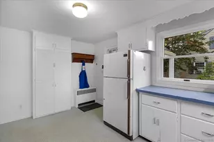 19 Armory St, Hamden, CT 06517 - Photo 6