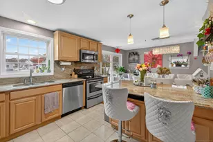103 Sparrowbush Rd, East Hartford, CT 06108 - Photo 4