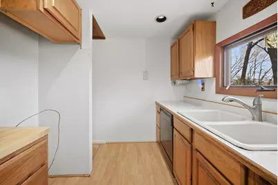 27 Carol Street, Danbury, CT 06810 - Photo 20