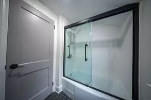 22 Eastview Dr, Windsor, CT 06095 - Photo 16