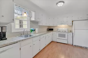 178 Oakland Ave, New Britain, CT 06053 - Photo 8