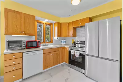 4 Laura Lane, New Haven, CT 06512 - Photo 14