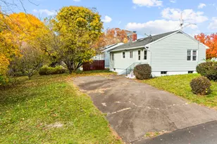 4 Laura Ln, New Haven, CT 06512 - Photo 30