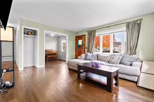 4 Laura Ln, New Haven, CT 06512 - Photo 8