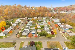 4 Laura Ln, New Haven, CT 06512 - Photo 2