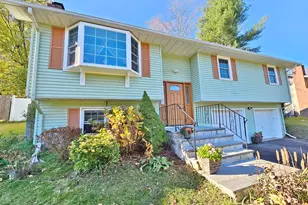 255 Old Stagecoach Rd, Meriden, CT 06450 - Photo 2