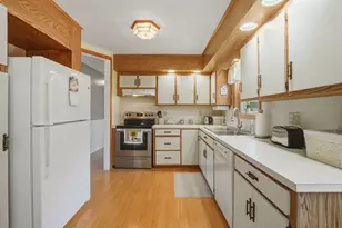 137 Maple Hill Rd, Naugatuck, CT 06770 - Photo 6