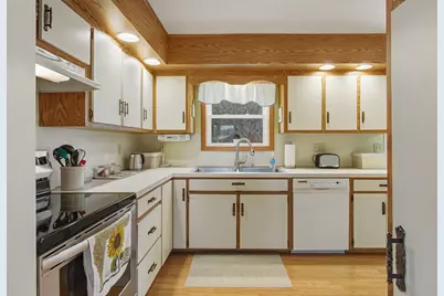 137 Maple Hill Road, Naugatuck, CT 06770 - Photo 4