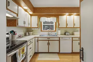 137 Maple Hill Rd, Naugatuck, CT 06770 - Photo 4