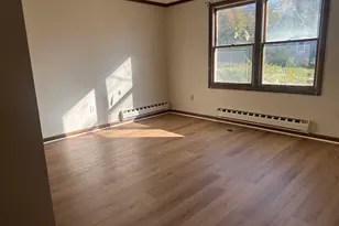 60 Coolidge St, Hartford, CT 06106 - Photo 10