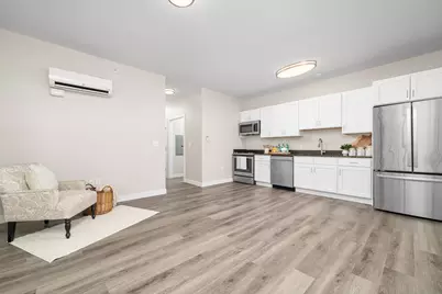 401 Albany Turnpike #201, Canton, CT 06019 - Photo 4