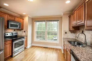 32 Crows Nest Ln, Danbury, CT 06810 - Photo 6