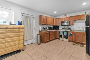 136 Washington St, Norwich, CT 06360 - Photo 4