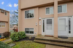 576 Shennecossett Rd, Groton, CT 06340 - Photo 2