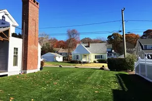 27 Brightwater Rd, Old Lyme, CT 06371 - Photo 4