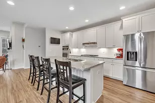 930 Tillinghast Dr, Oxford, CT 06478 - Photo 12