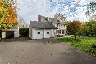 605 Brooklawn Ave, Fairfield, CT 06825 - Photo 32