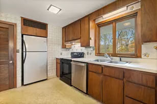 12 Butler Rd, Manchester, CT 06042 - Photo 12
