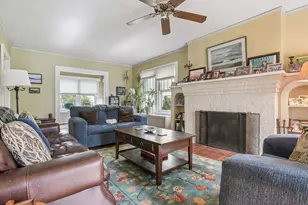 139 Vauxhall St, New London, CT 06320 - Photo 2