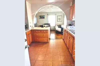 142 Palm Street, Bridgeport, CT 06610 - Photo 6