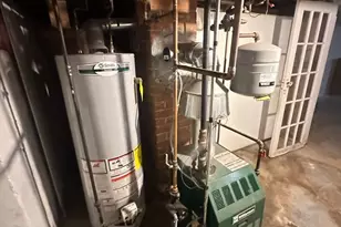 126 Tredeau St, Hartford, CT 06114 - Photo 6