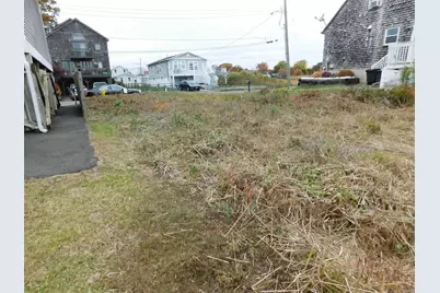 53 1st Avenue, East Haven, CT 06512 - Photo 2