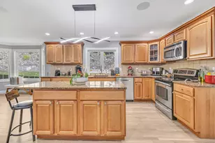 6680 Main St, Trumbull, CT 06611 - Photo 14