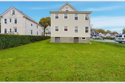 32 Moore Avenue, New London, CT 06320 - Photo 4