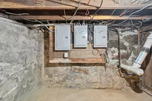 32 Moore Ave, New London, CT 06320 - Photo 36