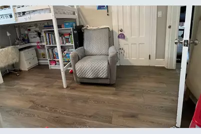 40 Scofield Avenue, Bridgeport, CT 06605 - Photo 8