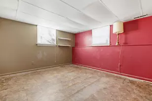 184 Putting Green Rd, Trumbull, CT 06611 - Photo 14