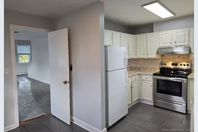 144 Pine Street #APT D, Greenwich, CT 06830 - Photo 6