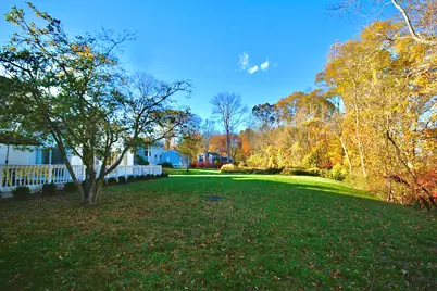 106A Comstock Hill Avenue, Norwalk, CT 06850 - Photo 28