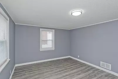 39 Wade Avenue, Bloomfield, CT 06002 - Photo 4