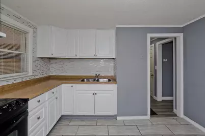 39 Wade Avenue, Bloomfield, CT 06002 - Photo 10