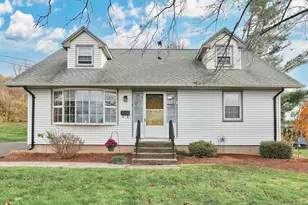 6 Holly Ln, Wallingford, CT 06492 - Photo 2