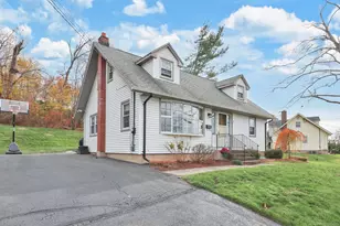 6 Holly Ln, Wallingford, CT 06492 - Photo 4