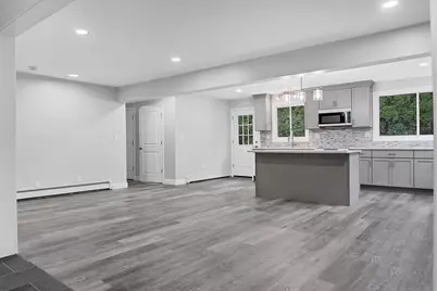 84 Connecticut Avenue, Newington, CT 06111 - Photo 12