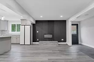 84 Connecticut Ave, Newington, CT 06111 - Photo 14