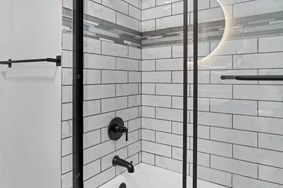 84 Connecticut Avenue, Newington, CT 06111 - Photo 20