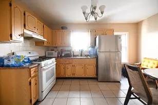 277 Helen St, Bridgeport, CT 06608 - Photo 10