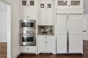 35 5th Ave, Stratford, CT 06615 - Photo 8