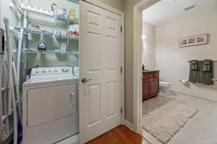 1 King Philip Dr, West Hartford, CT 06117 - Photo 20