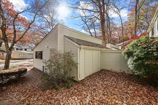 27 Farmington Chase Crescent, Farmington, CT 06032 - Photo 4