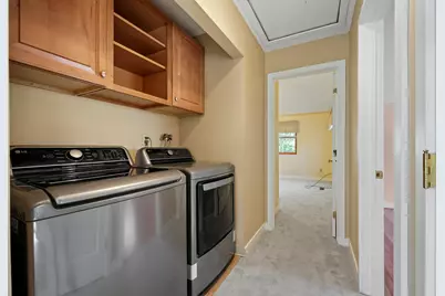 27 Farmington Chase Crescent, Farmington, CT 06032 - Photo 18