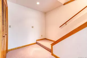 592 Mountain Rd, West Hartford, CT 06117 - Photo 32