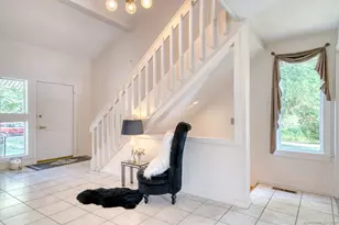 592 Mountain Rd, West Hartford, CT 06117 - Photo 8